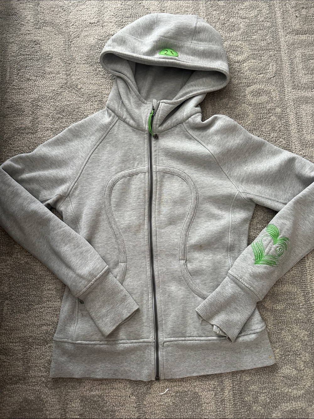 Lululemon Grey Scuba Full-Zip Hoodie with Green Detailing | Size 6